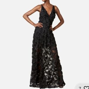 AVERY G FLORAL APPLIQUE GOWN 4 NEW!